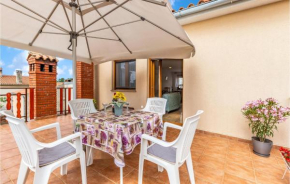 2 Bedroom Beautiful Apartment In Pula